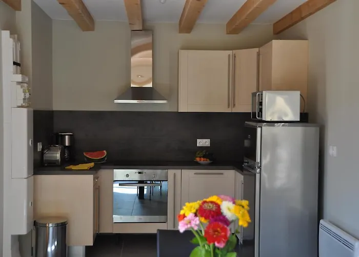 Le La Cigogne Et Le Chamois